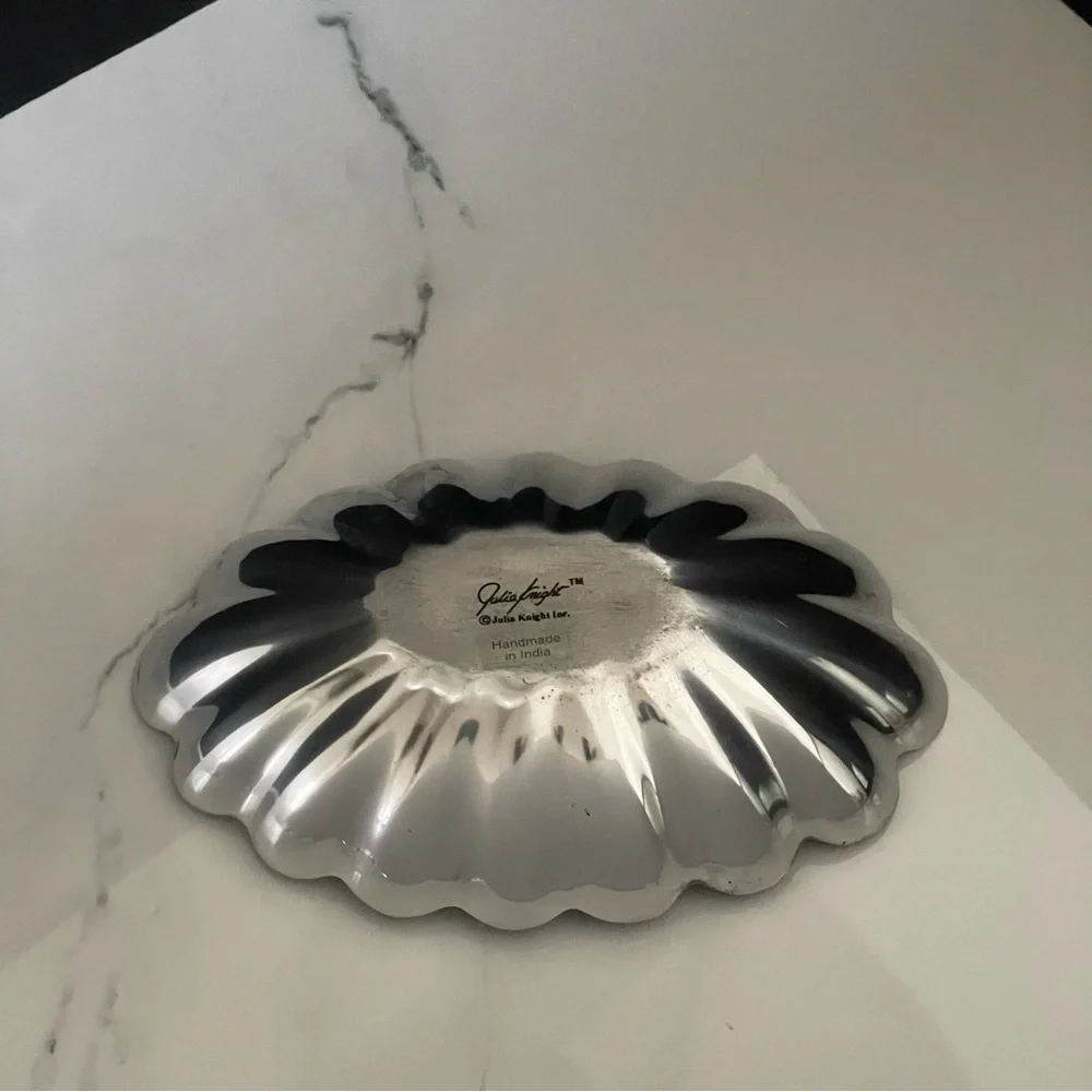 Saffron Oval Bowl by Julia Knight